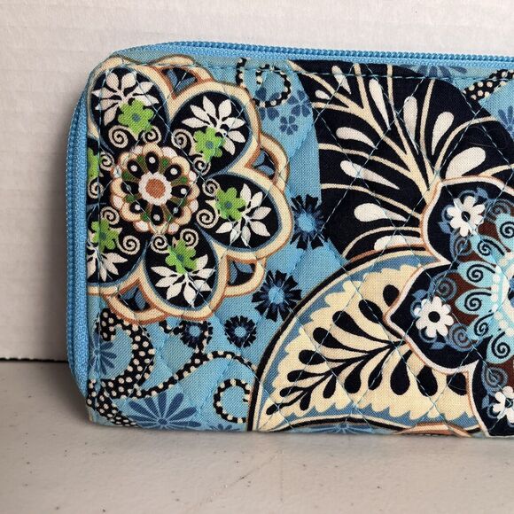 Vera Bradley Bali Blue Zip Around Wallet Organizer Floral 100% Cotton 8" x 5" - Picture 4 of 16
